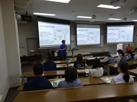 ①頼れる我が東野学科長.JPG