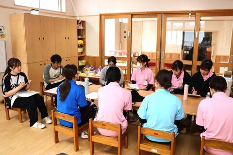 みどり野幼稚園では、保育について語る時間を大切にしています