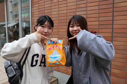 人気のベビーカステラをGET！