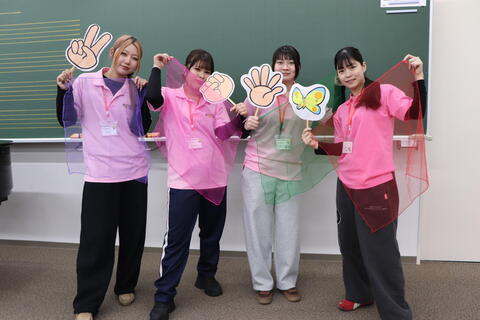 元気いっぱいの在学生と一緒に音楽遊びを楽しもう