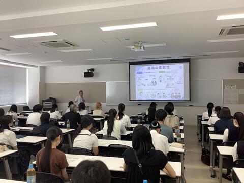 食物栄養学科2.jpg